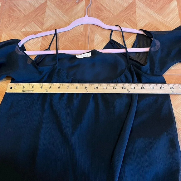 Lush Women’s Black Off The shoulder Top Small - Picture 4 of 5